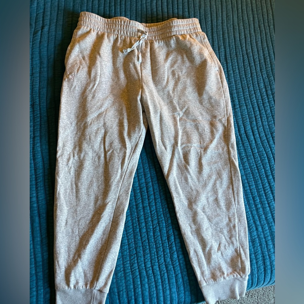Under Armour gray XXL jogger sweatpants